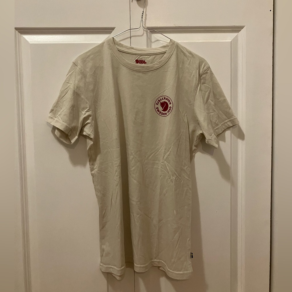 Cream cotton Fjallraven logo shirt